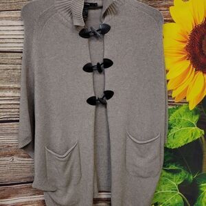 Lauren Vidal Knitted mixed brown  cape with button front large pre-owned